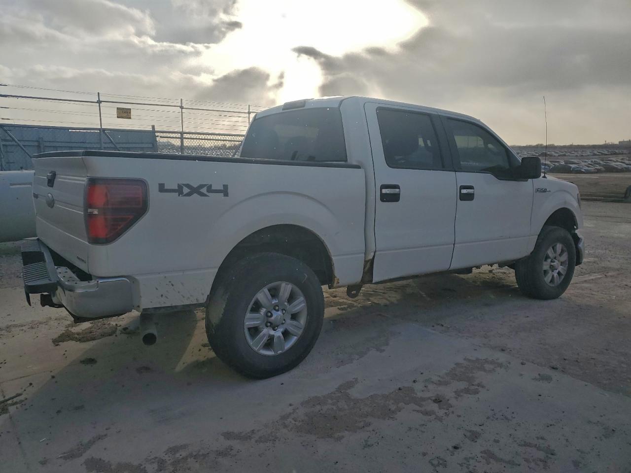 2011 FORD F150 SUPERCREW photo 3