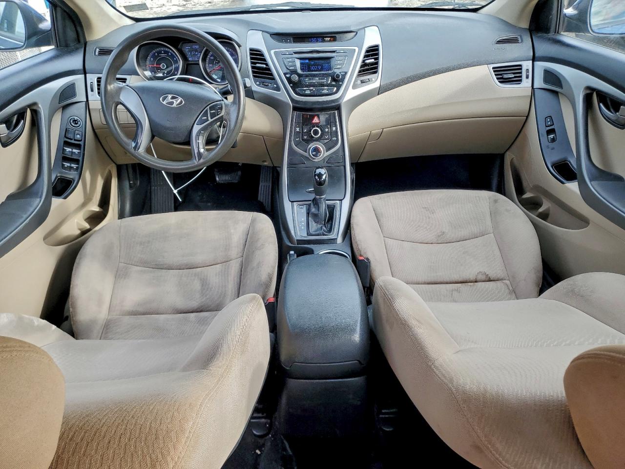 2016 HYUNDAI ELANTRA SE photo 8