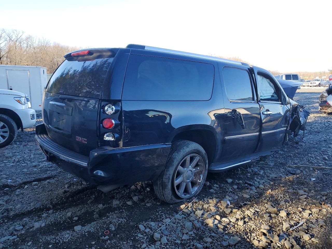 2014 GMC YUKON XL DENALI photo 5