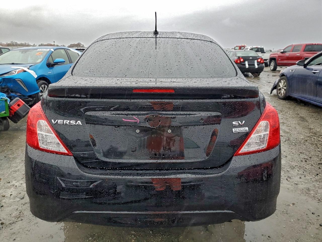 2018 NISSAN VERSA S photo 6