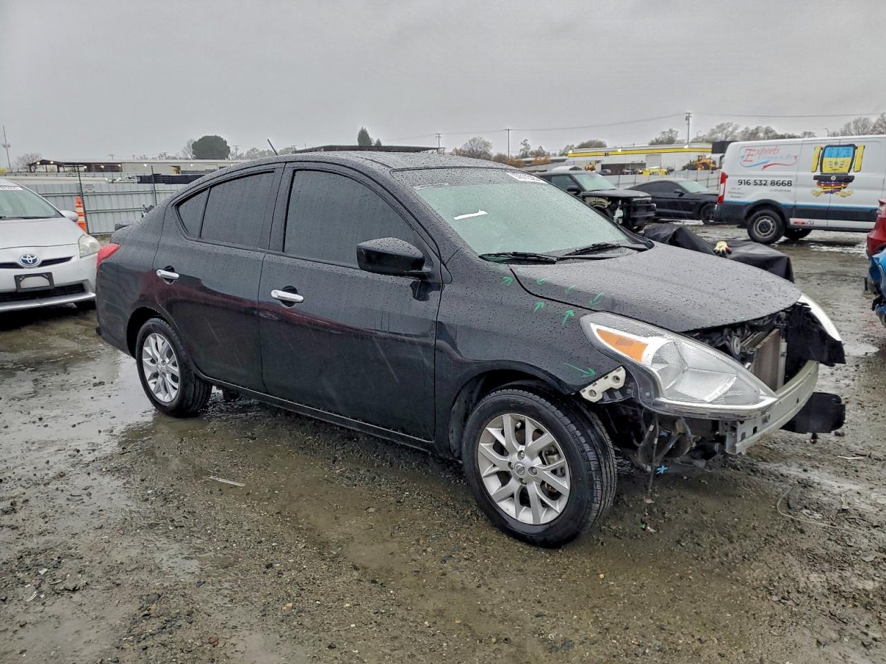 2018 NISSAN VERSA S photo 4