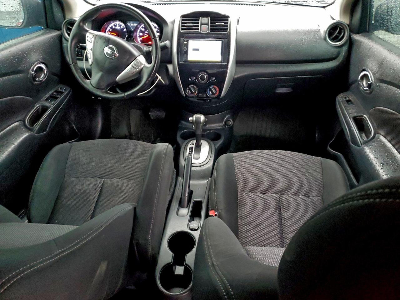 2018 NISSAN VERSA S photo 8
