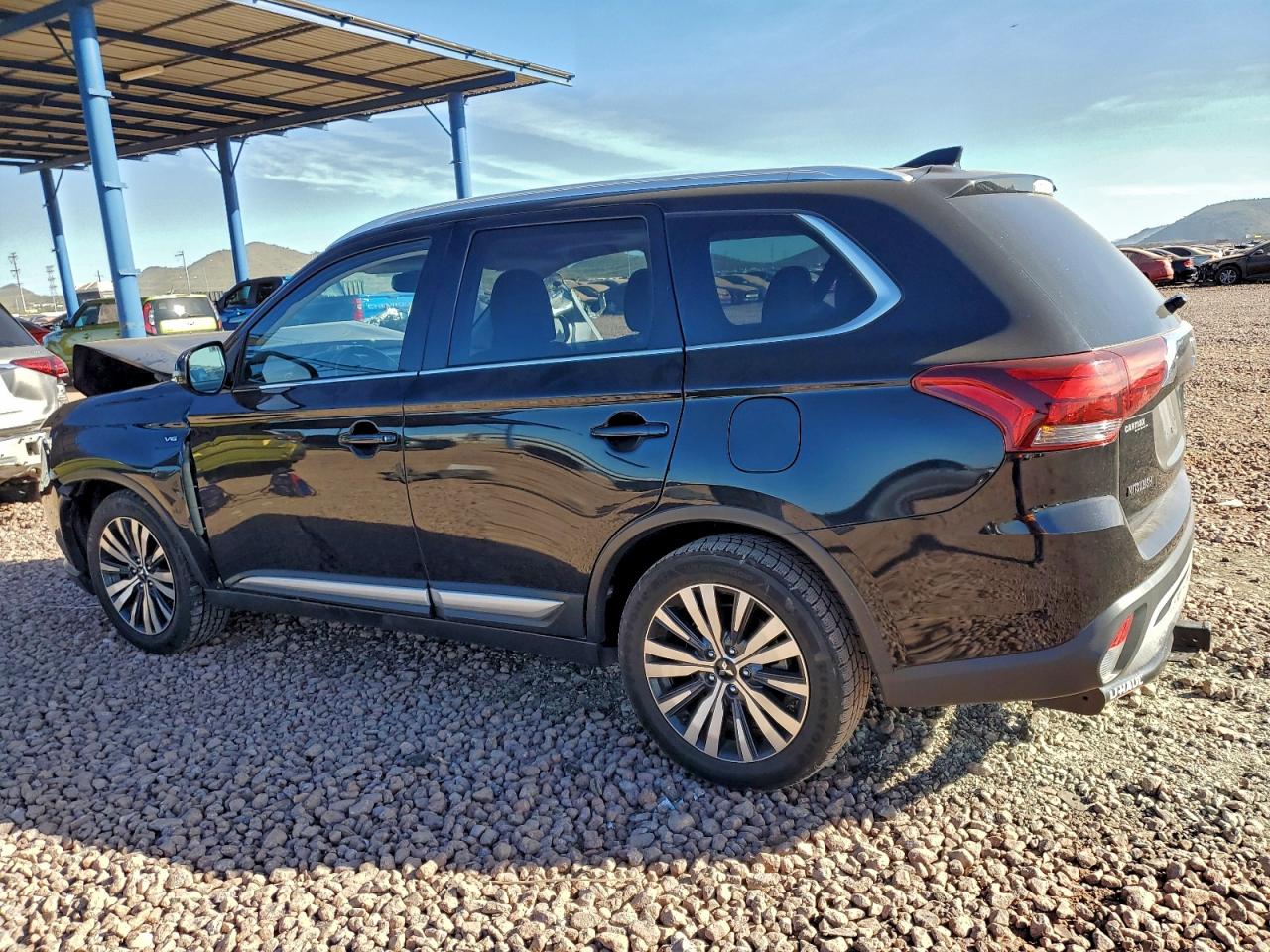 2019 MITSUBISHI OUTLANDER GT photo 2
