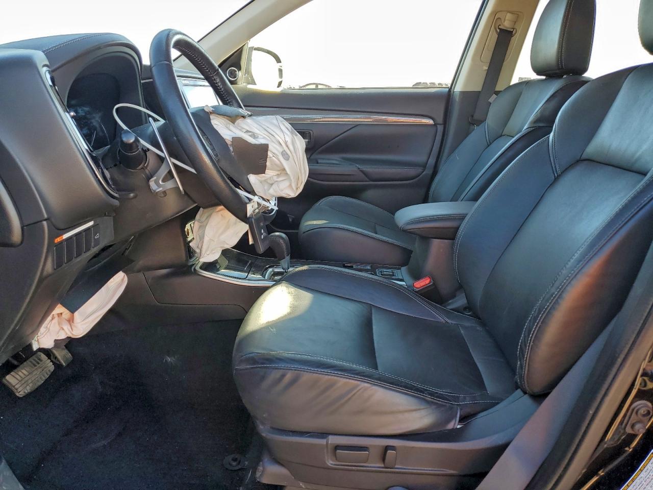 2019 MITSUBISHI OUTLANDER GT photo 7