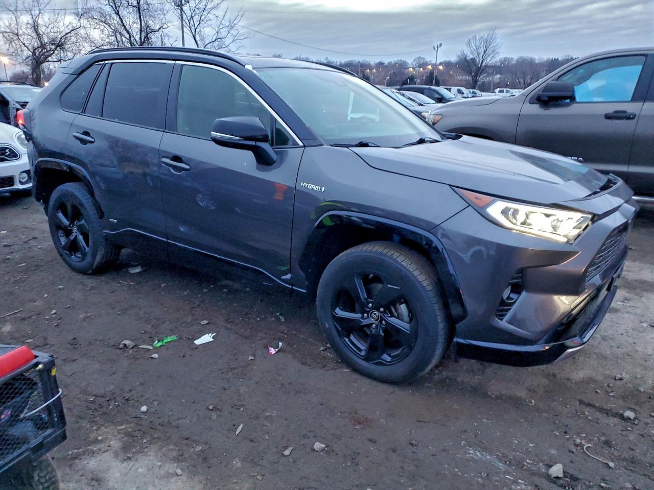 2019 TOYOTA RAV4 XSE photo 13