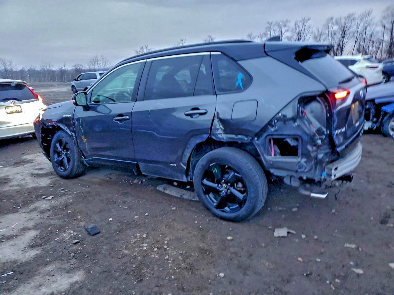 2019 TOYOTA RAV4 XSE photo 5
