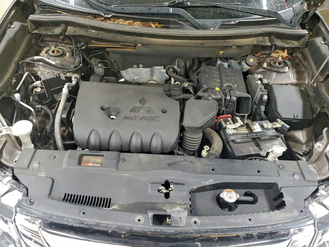 2017 MITSUBISHI OUTLANDER ES photo 34