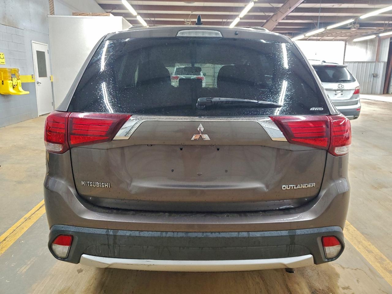 2017 MITSUBISHI OUTLANDER ES photo 16