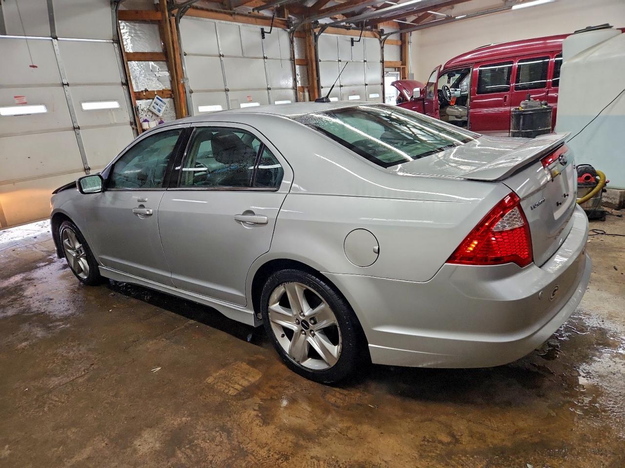 2010 FORD FUSION SPORT photo 3