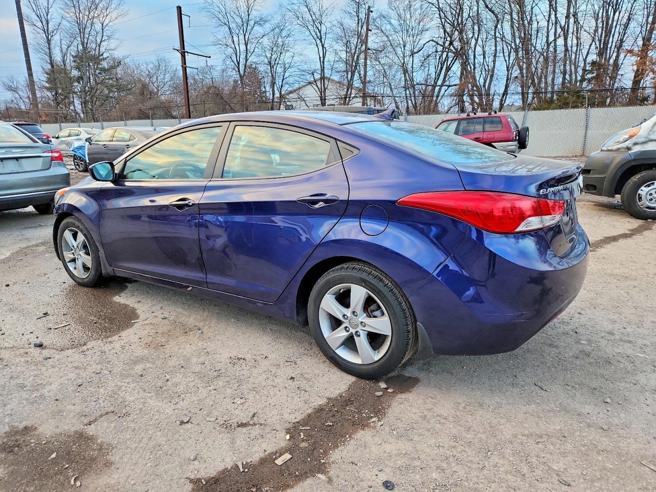 2013 HYUNDAI ELANTRA GLS photo 2