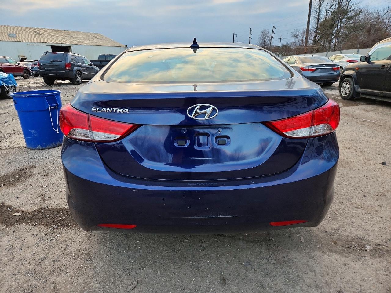 2013 HYUNDAI ELANTRA GLS photo 6