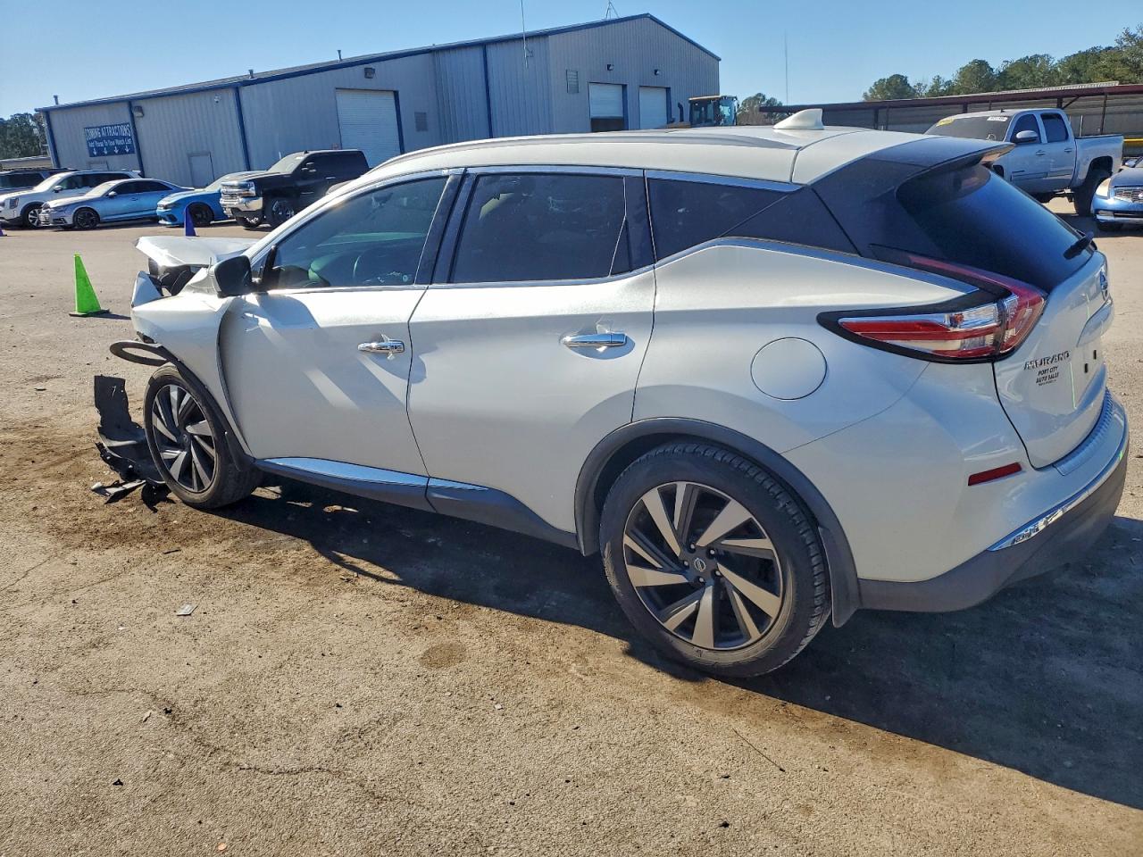 2018 NISSAN MURANO S photo 2