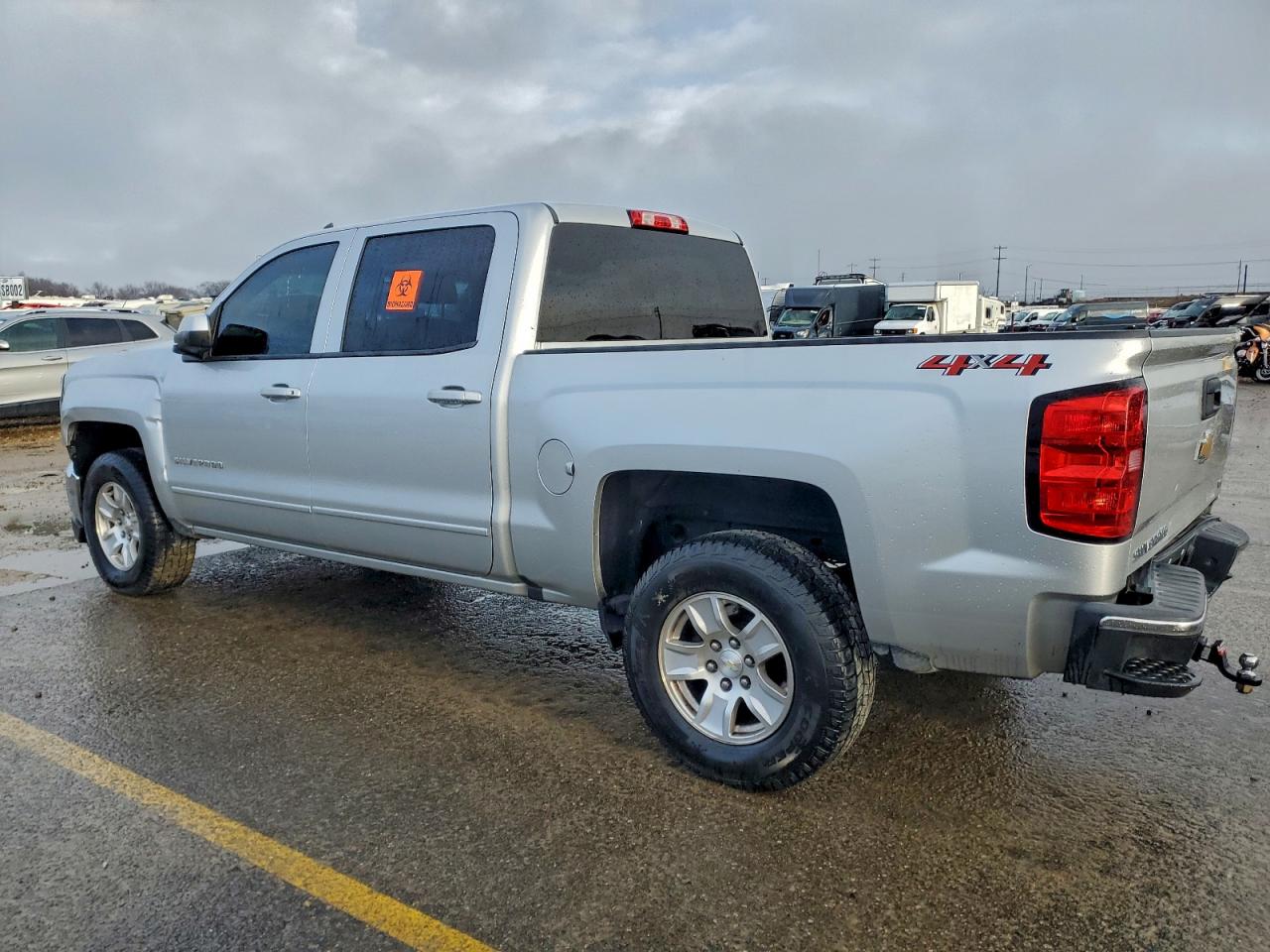 2018 CHEVROLET SILVERADO K1500 LT photo 2
