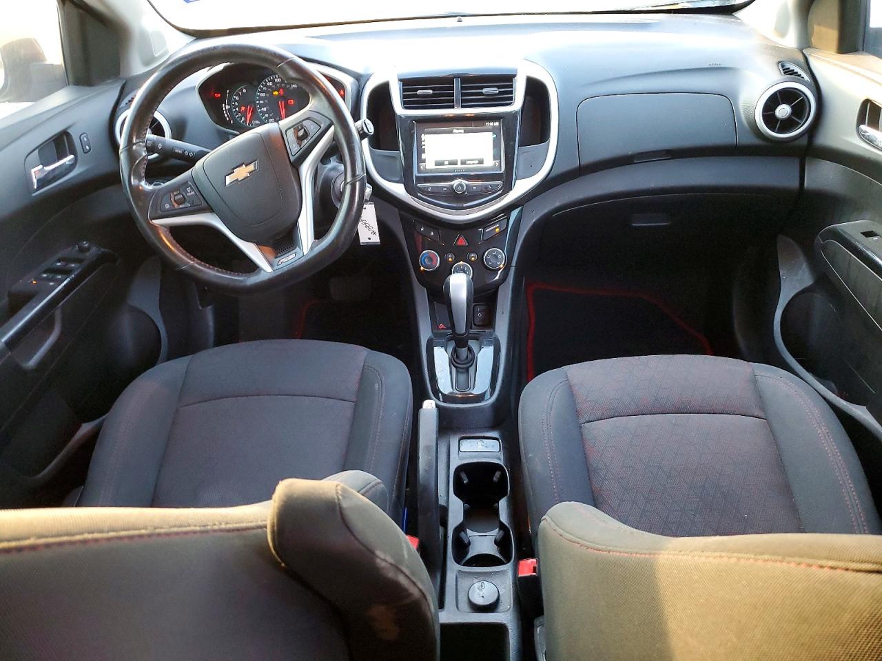 2017 CHEVROLET SONIC LT photo 8