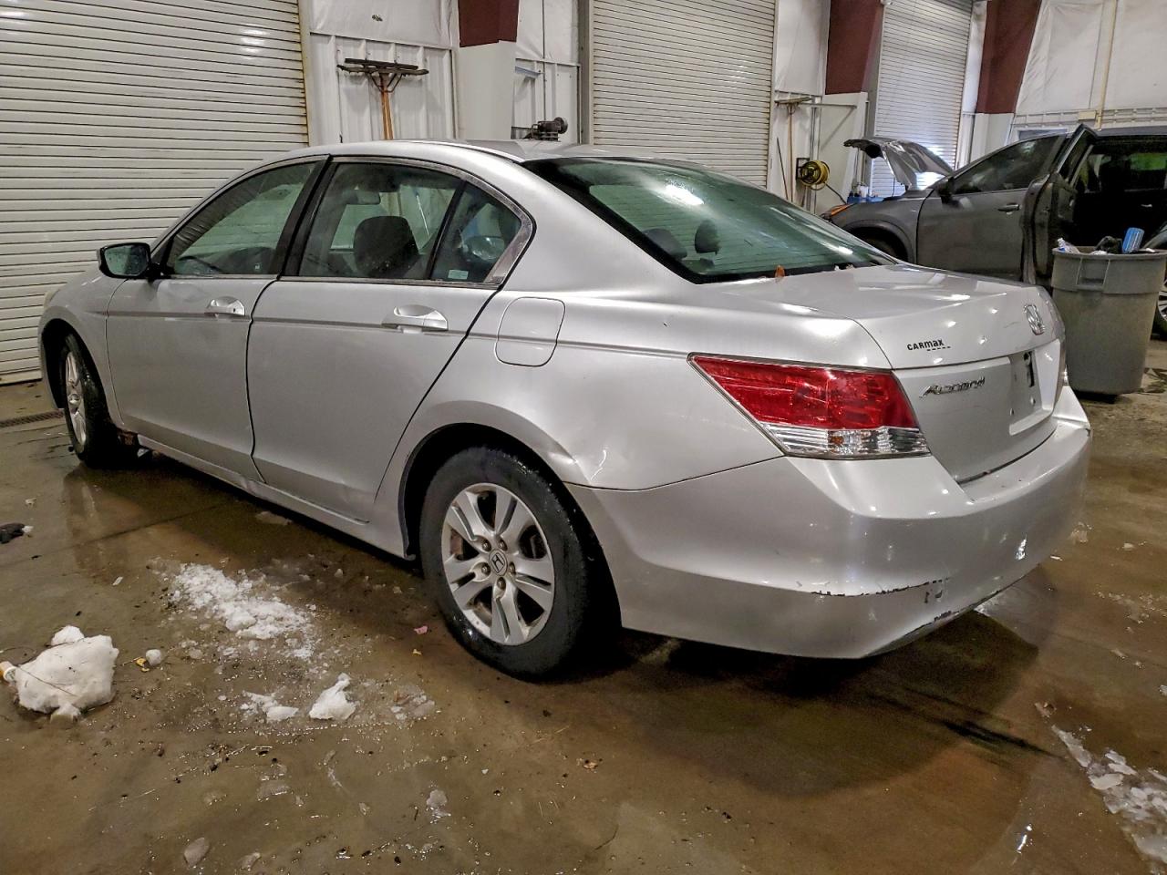 2008 HONDA ACCORD LX photo 2