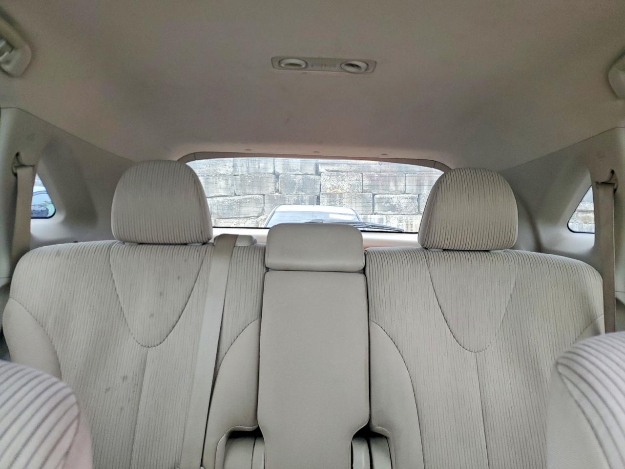 2010 TOYOTA VENZA photo 10