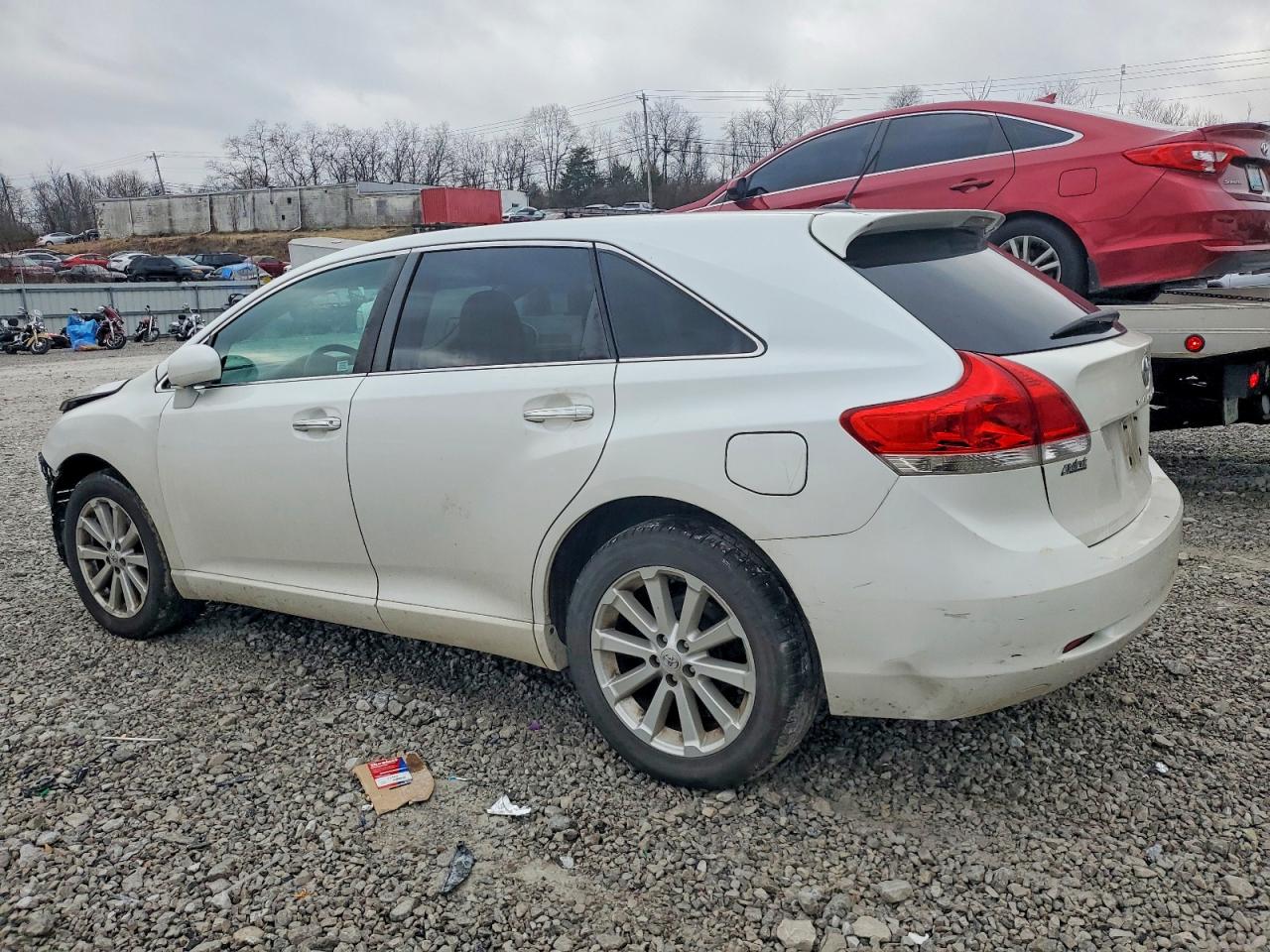 2010 TOYOTA VENZA photo 2