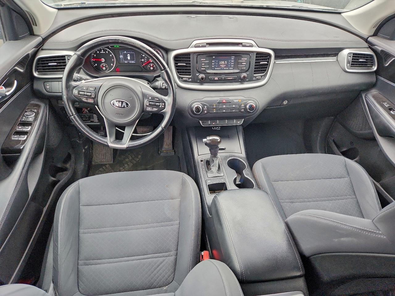2016 KIA SORENTO LX photo 15