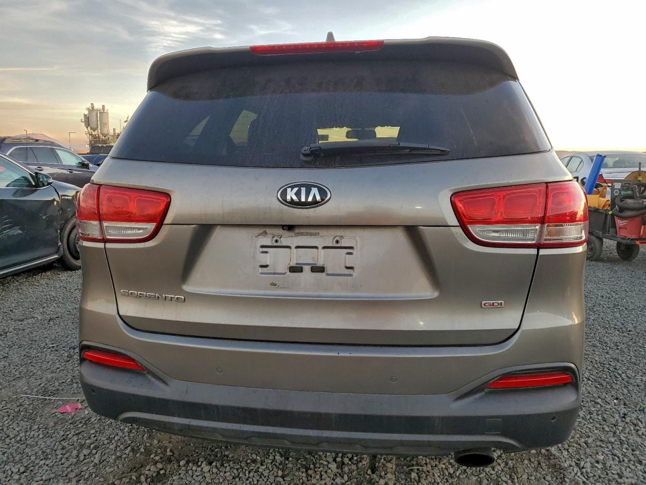2016 KIA SORENTO LX photo 11