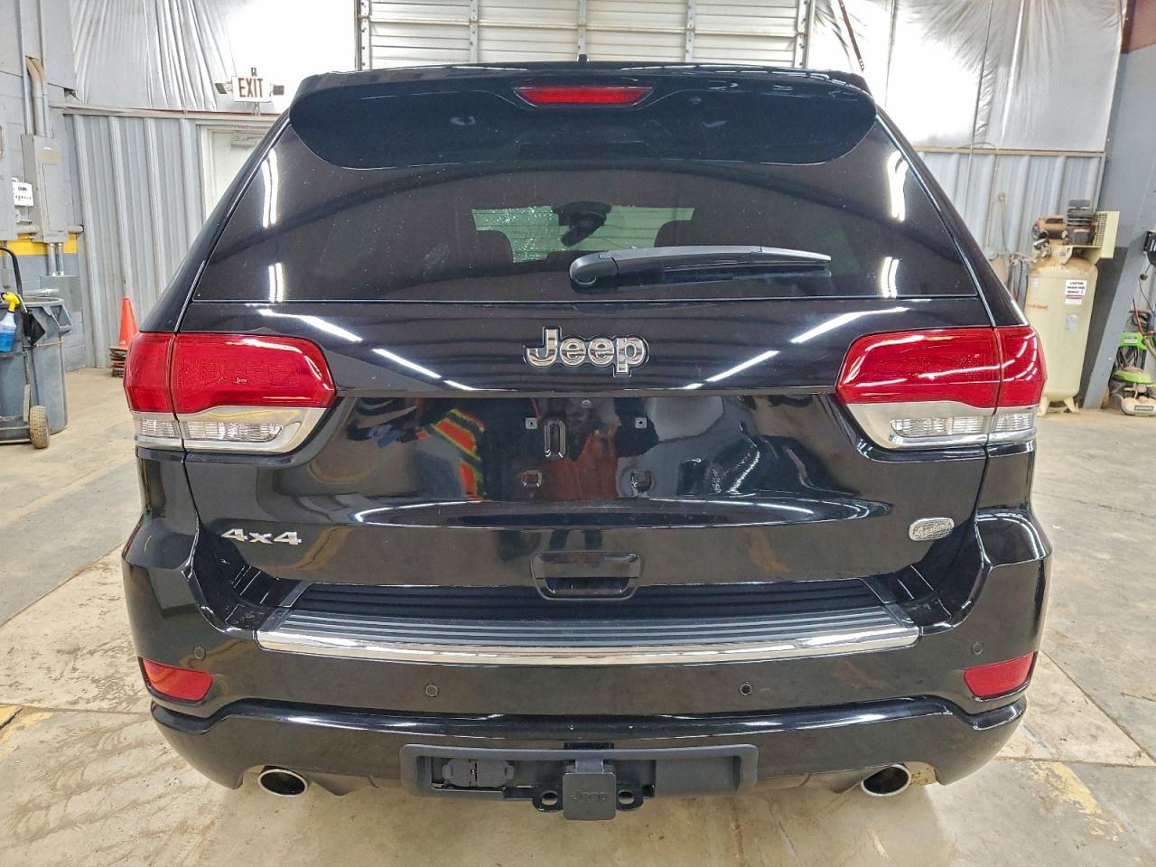 2020 JEEP GRAND CHEROKEE OVERLAND photo 6