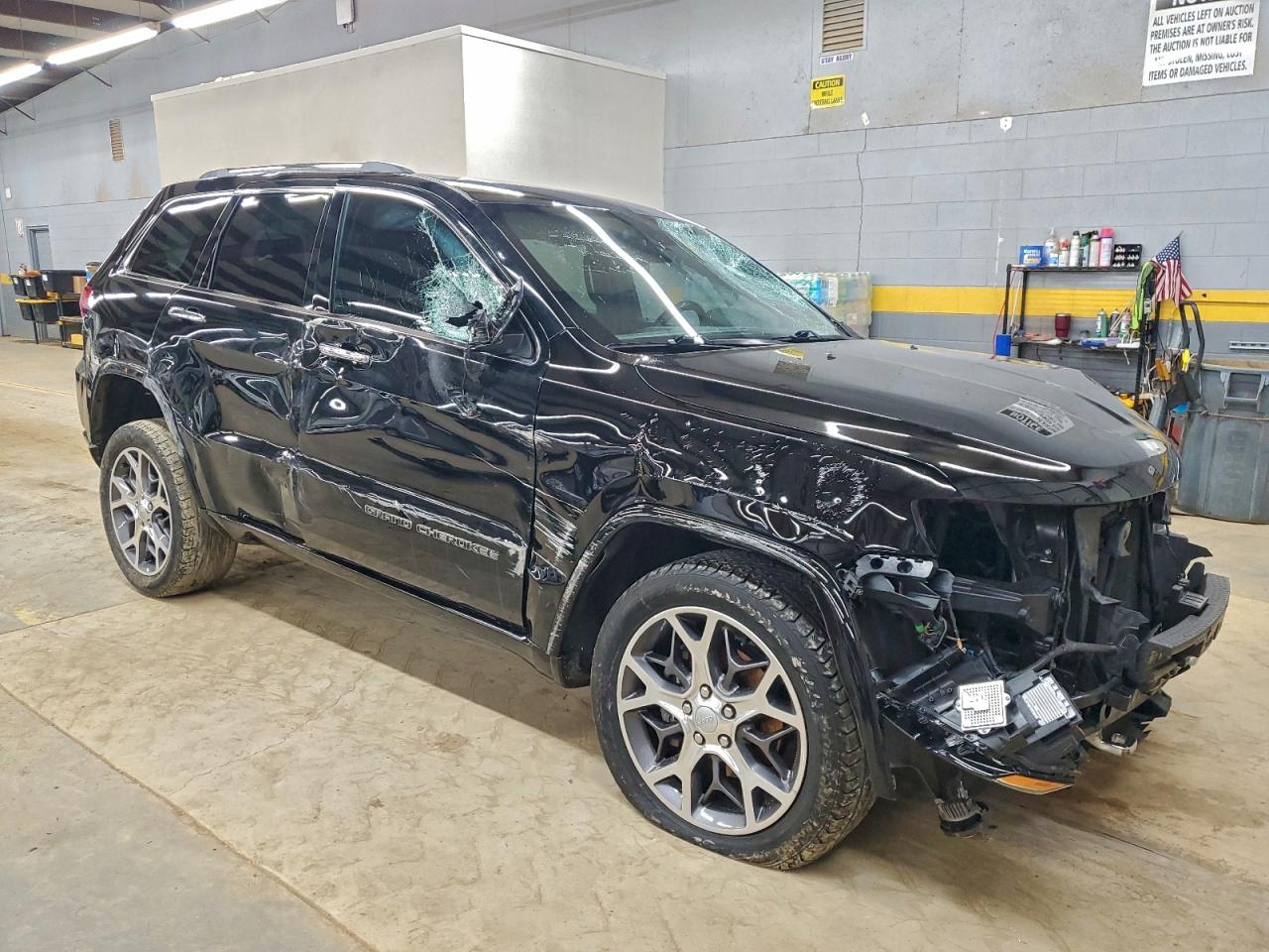2020 JEEP GRAND CHEROKEE OVERLAND photo 4