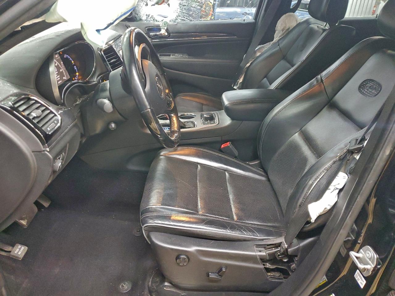2020 JEEP GRAND CHEROKEE OVERLAND photo 7