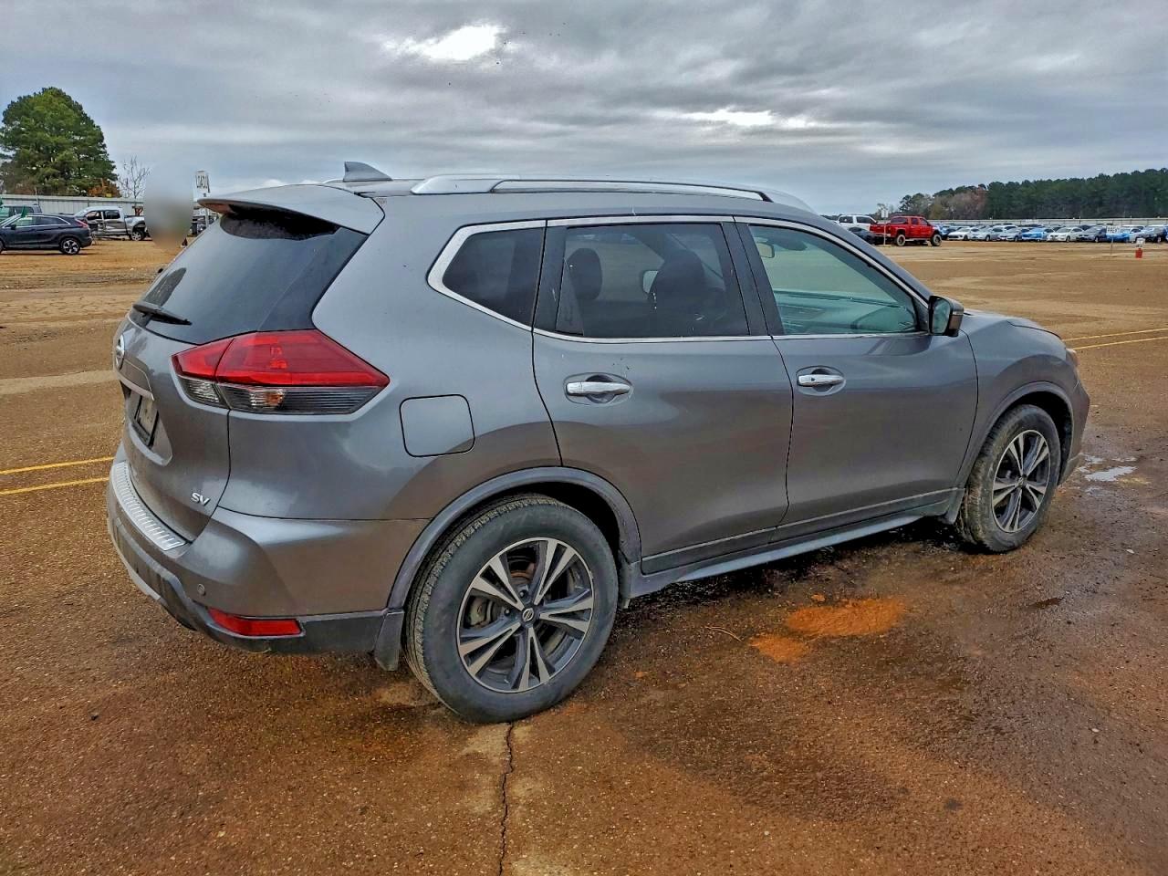 2019 NISSAN ROGUE S photo 3