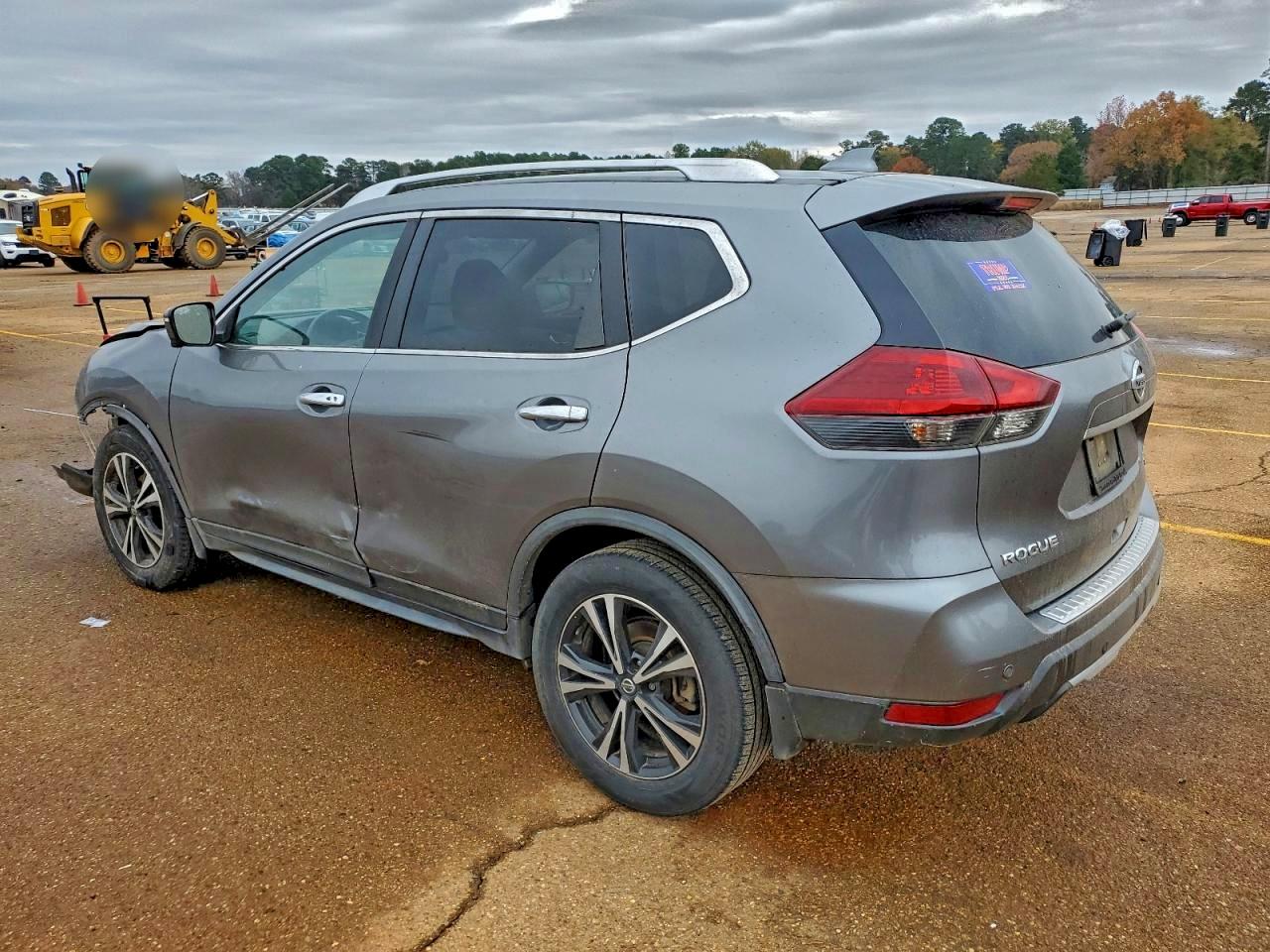 2019 NISSAN ROGUE S photo 2