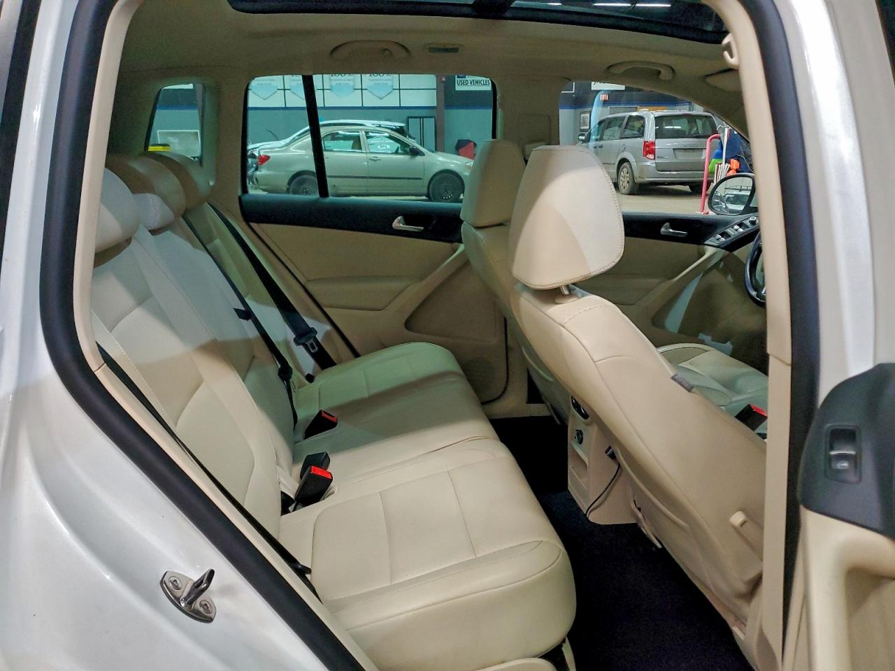 2011 VOLKSWAGEN TIGUAN S photo 11