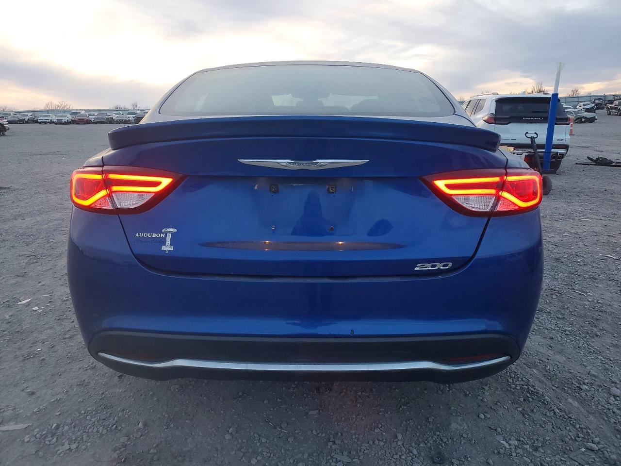 2015 CHRYSLER 200 LIMITED photo 6