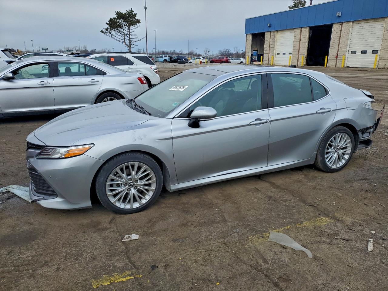 2018 TOYOTA CAMRY
