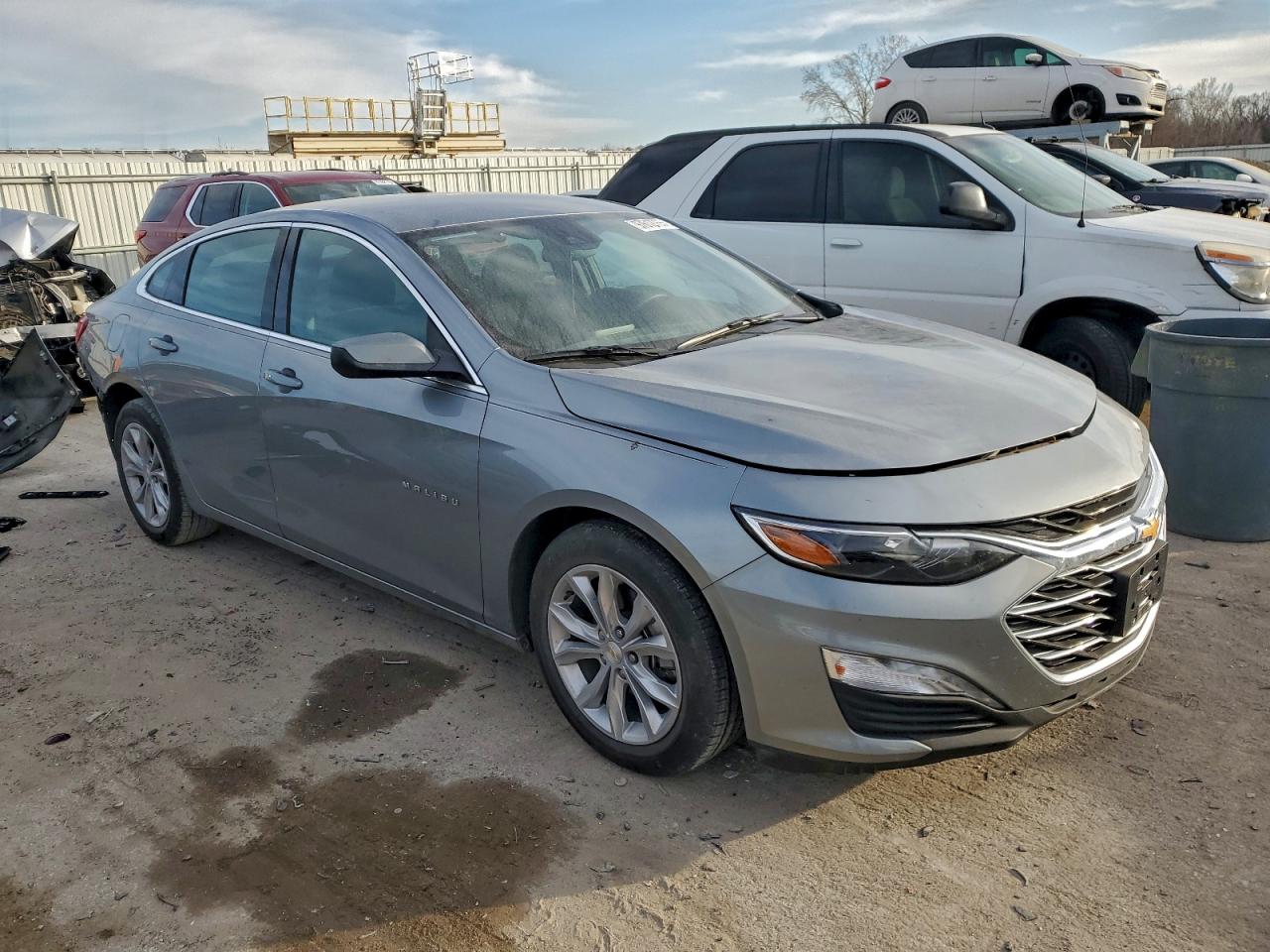 2024 CHEVROLET MALIBU LT photo 4