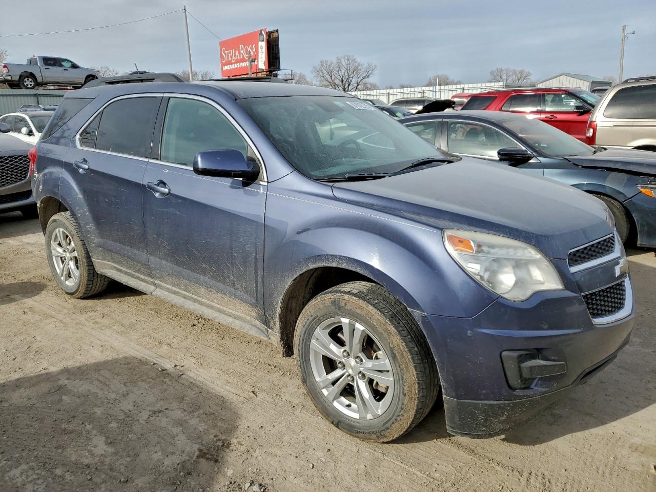 2013 CHEVROLET EQUINOX LT photo 4