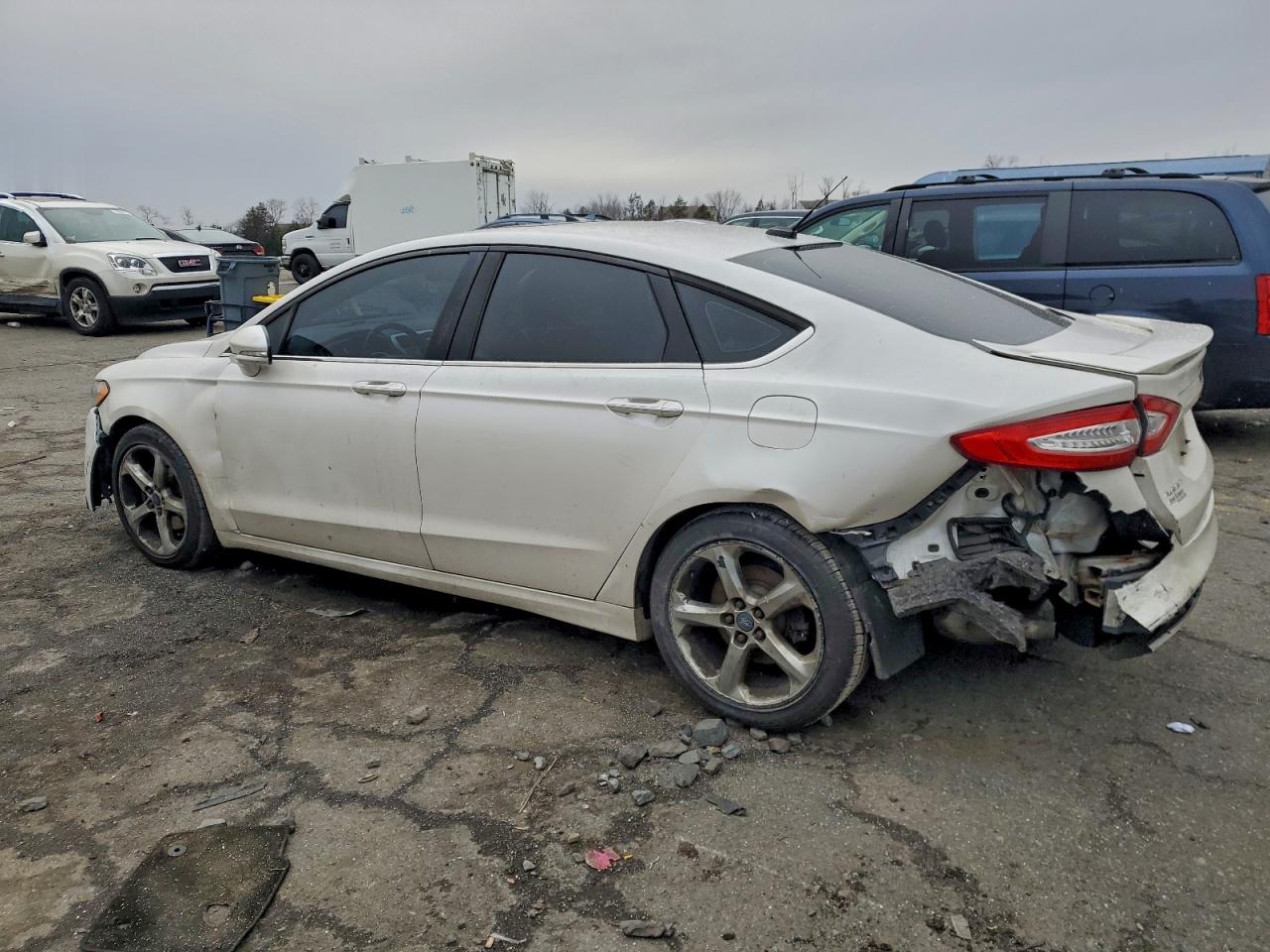 2014 FORD FUSION SE photo 2