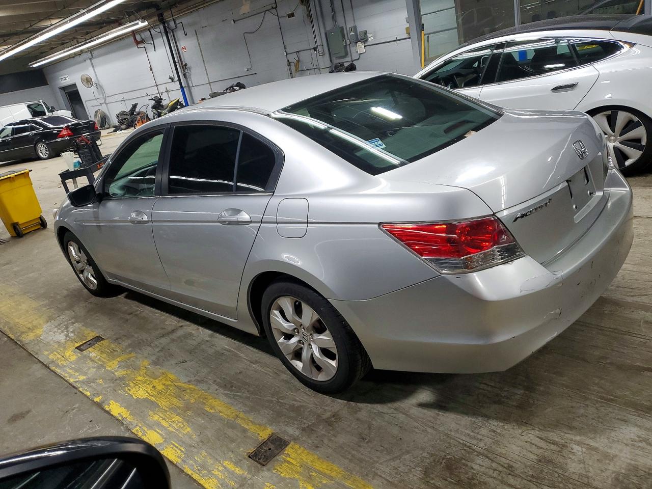 2010 HONDA ACCORD EX photo 2
