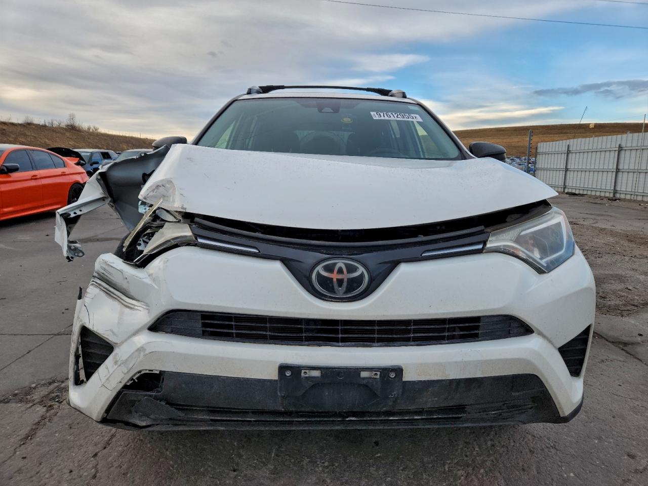 2018 TOYOTA RAV4 LE photo 5