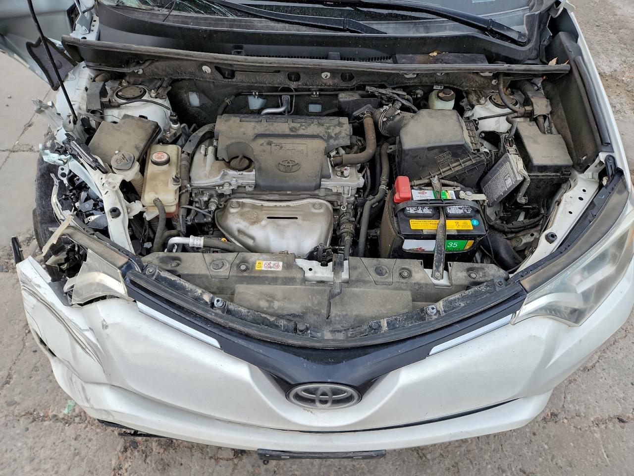 2018 TOYOTA RAV4 LE photo 12