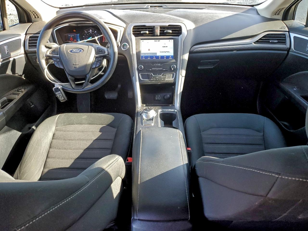 2020 FORD FUSION SE photo 8