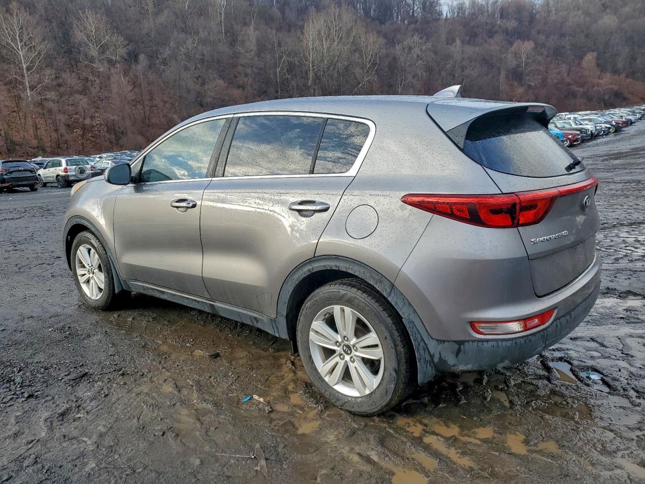2019 KIA SPORTAGE LX photo 2