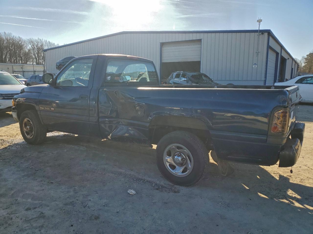 2001 DODGE RAM 1500 photo 2