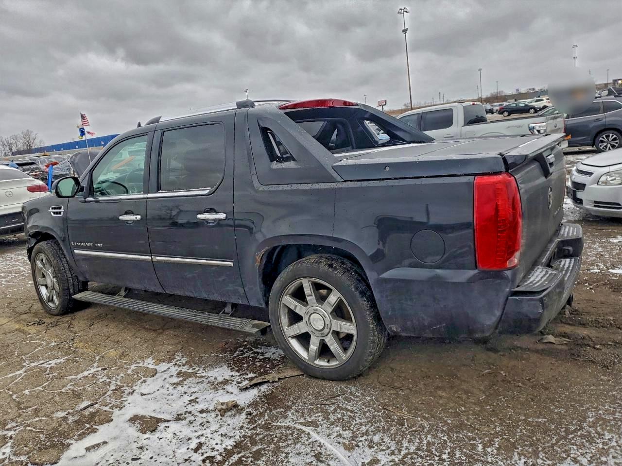 2008 CADILLAC ESCALADE EXT photo 2