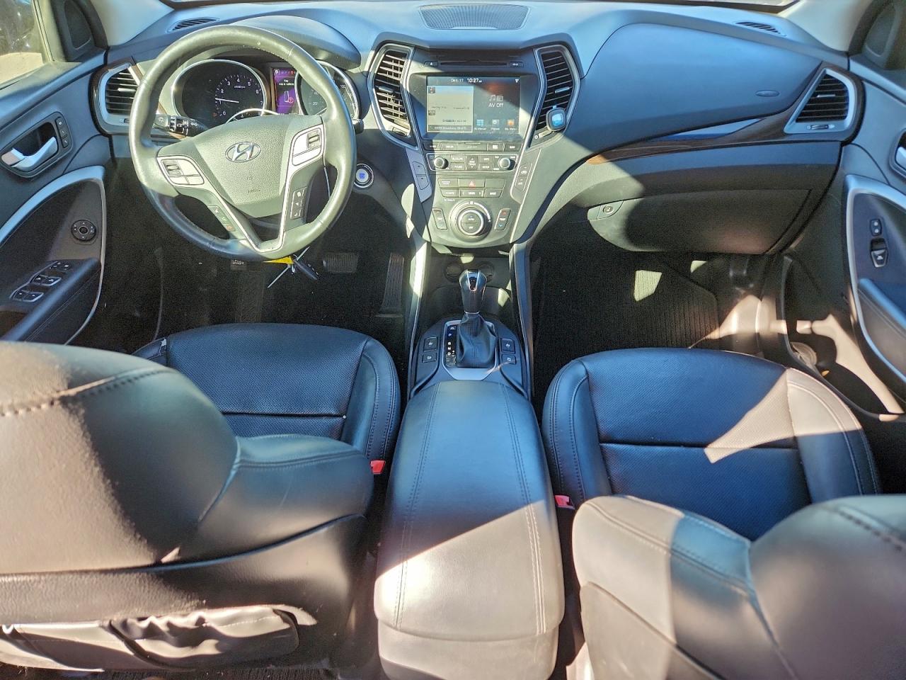 2017 HYUNDAI SANTA FE SPORT photo 8