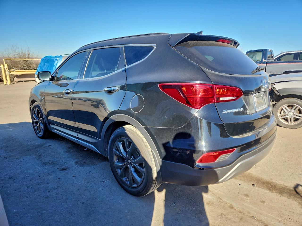 2017 HYUNDAI SANTA FE SPORT photo 2