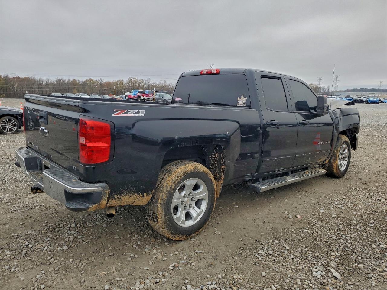 2015 CHEVROLET SILVERADO K1500 LT photo 3