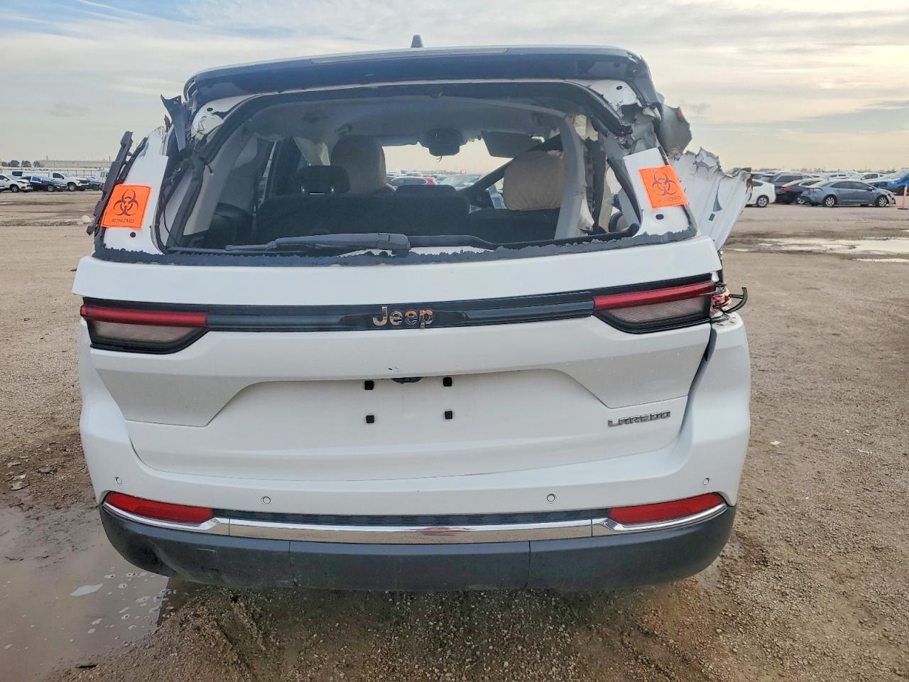 2023 JEEP GRAND CHEROKEE LAREDO photo 6