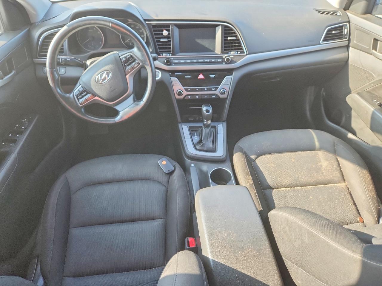2018 HYUNDAI ELANTRA SEL photo 8