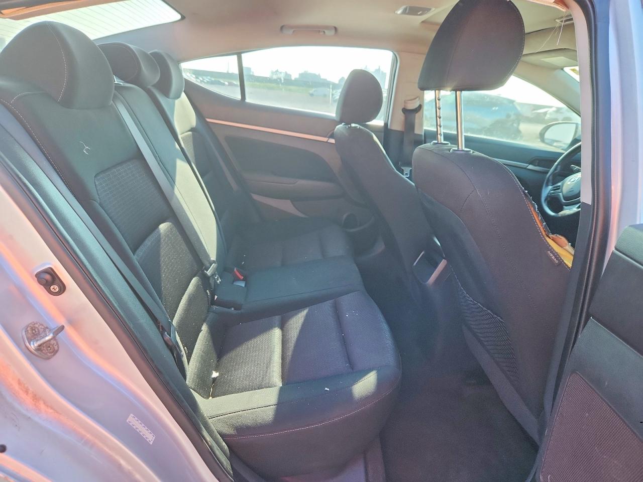 2018 HYUNDAI ELANTRA SEL photo 10