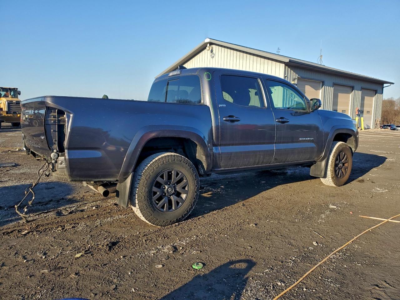 2022 TOYOTA TACOMA DOUBLE CAB photo 3
