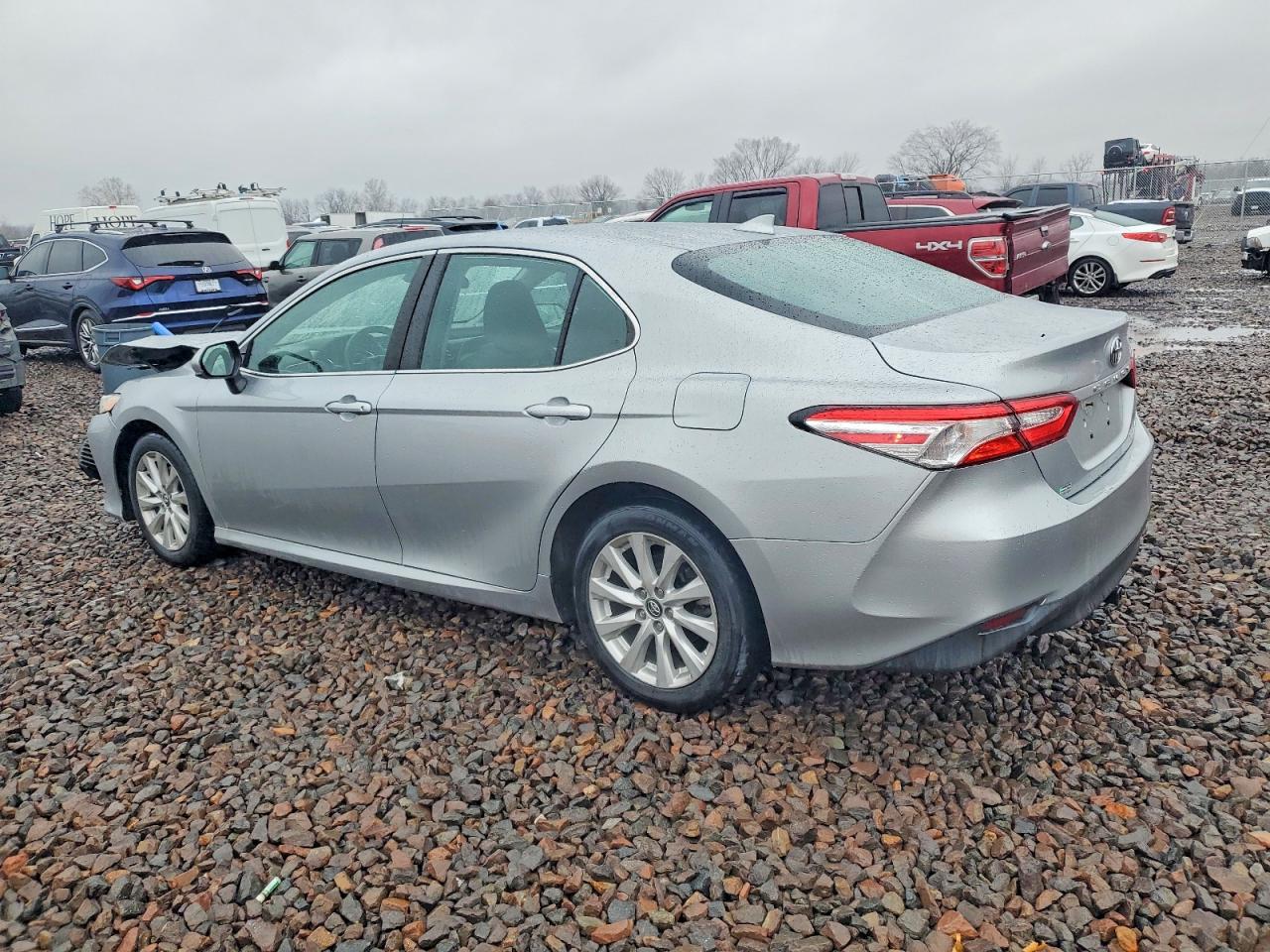 2020 TOYOTA CAMRY LE photo 2