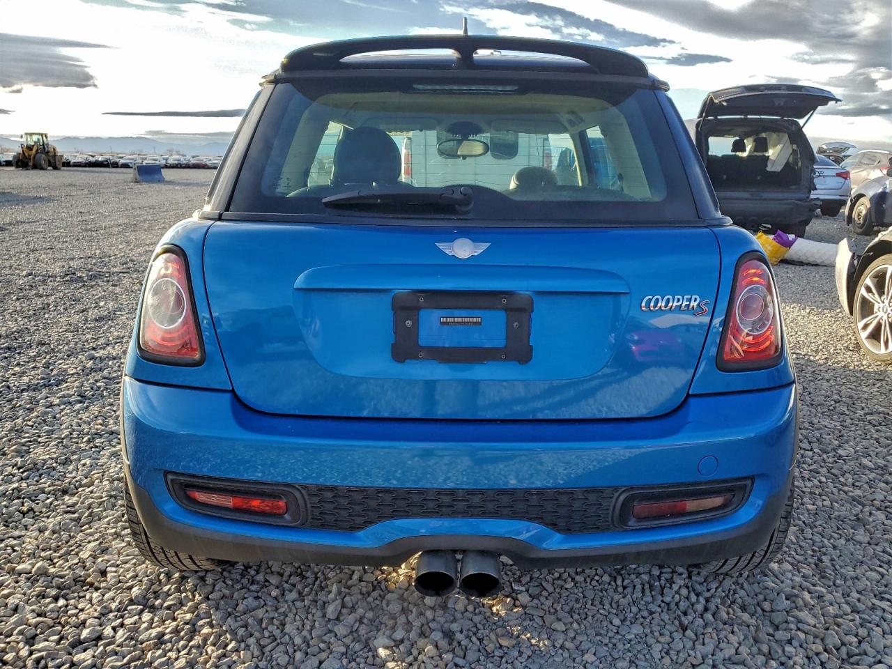 2012 MINI COOPER S photo 6